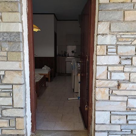 Zoe Daire Áyios Dhimítrios Dış mekan fotoğraf