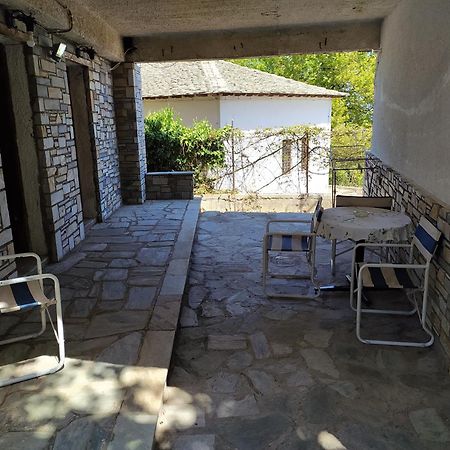 Zoe Daire Áyios Dhimítrios Dış mekan fotoğraf